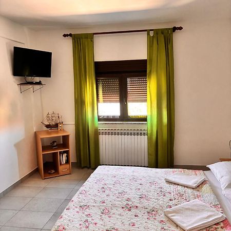 Ruza I Natalija Apartment คาร์โลบัก ภายนอก รูปภาพ
