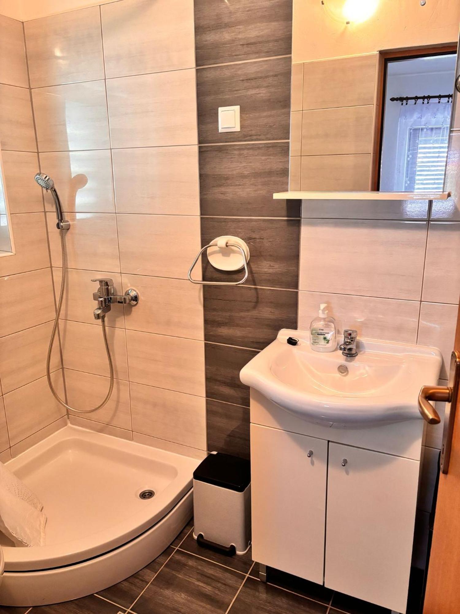 Ruza I Natalija Apartment คาร์โลบัก ห้อง รูปภาพ